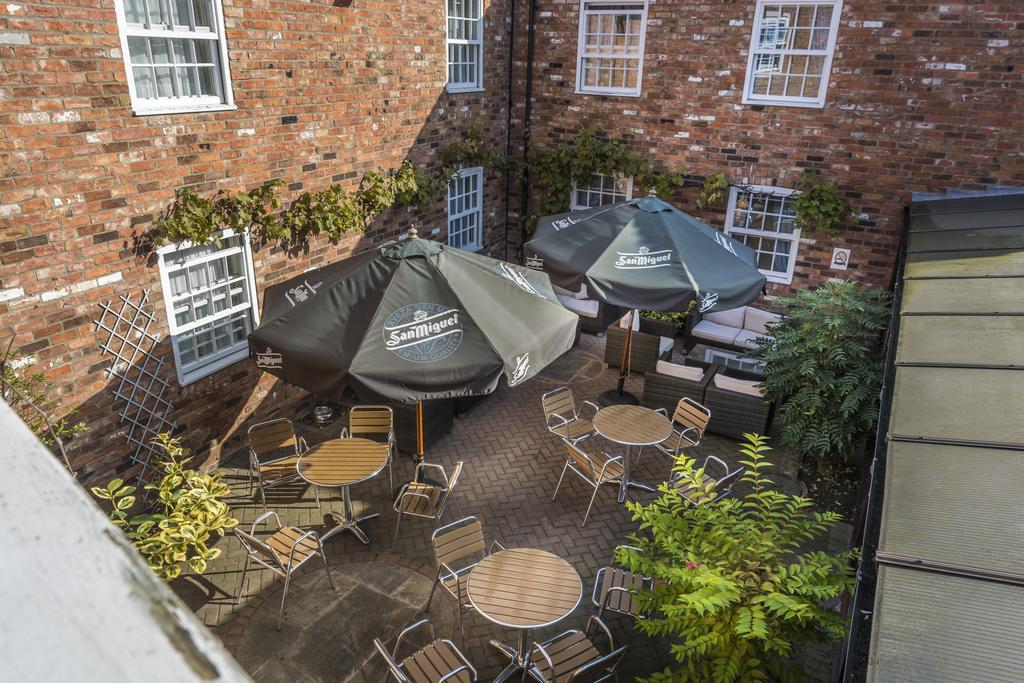 The Admiral Rodney Hotel, Horncastle, Lincolnshire هورنكاستيل المظهر الخارجي الصورة